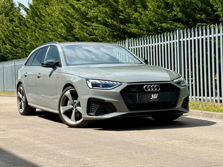 Audi A4 Avant 2.0 TDI 40 Black Edition S Tronic Quattro Euro 6 (s/s) 5dr