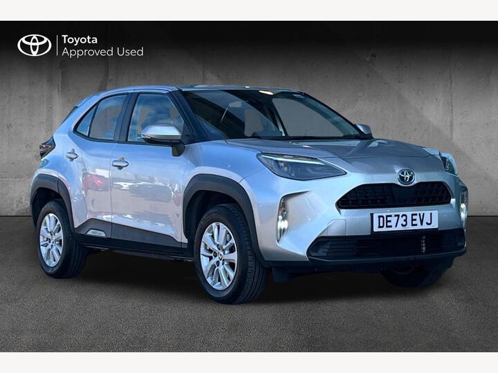 Toyota Yaris Cross 1.5 VVT-h Icon E-CVT Euro 6 (s/s) 5dr Toyota Yaris Cross 1.5 VVT-h Icon E-CVT Euro 6 (s/s) 5dr