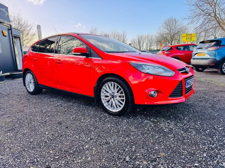 Ford Focus 1.0T EcoBoost Zetec Euro 5 (s/s) 5dr