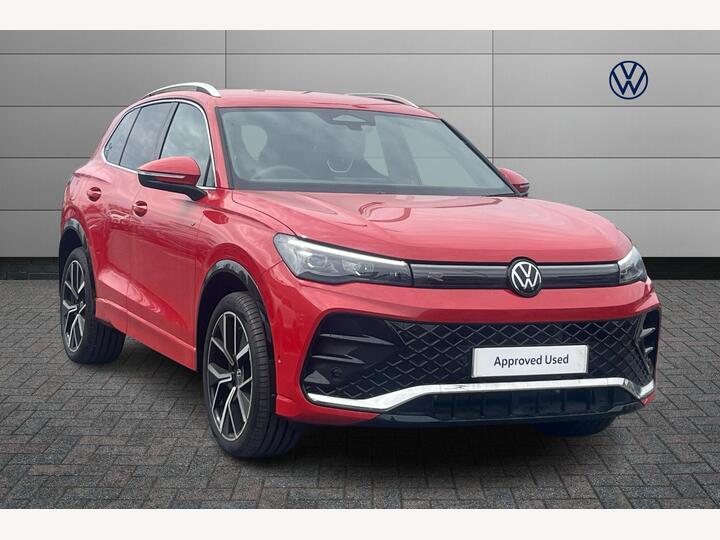 Volkswagen Tiguan 1.5 TSI EHybrid 19.7kWh R-Line DSG Euro 6 (s/s) 5dr Volkswagen Tiguan 1.5 TSI EHybrid 19.7kWh R-Line DSG Euro 6 (s/s) 5dr