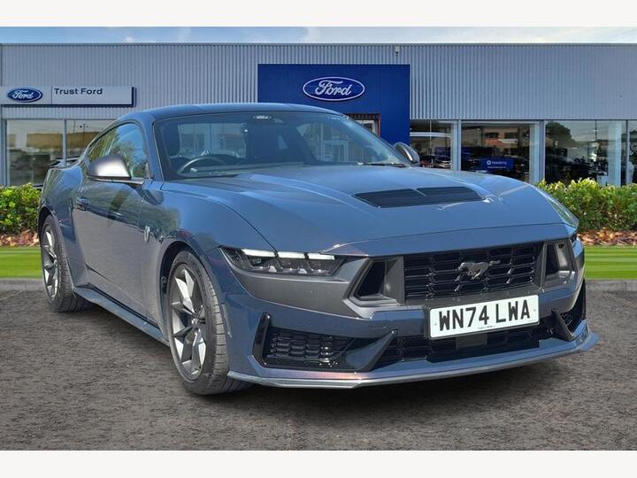 Ford MUSTANG 5.0 V8 Dark Horse SelShift Euro 6 2dr Ford MUSTANG 5.0 V8 Dark Horse SelShift Euro 6 2dr