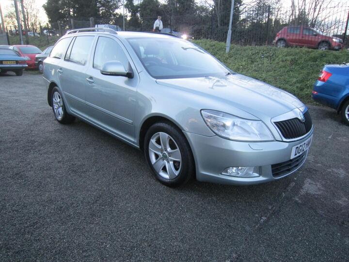 Skoda Octavia 2.0 TDI Elegance Euro 5 5dr