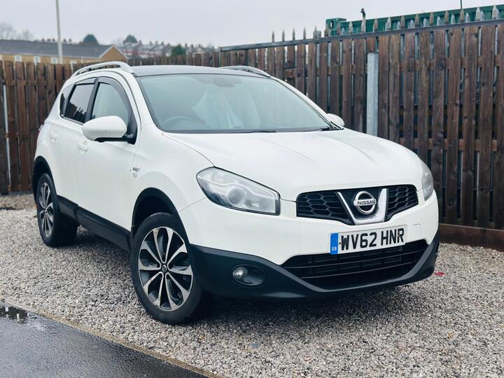 Nissan Qashqai 1.6 DCi N-tec+ 2WD Euro 5 5dr Nissan Qashqai 1.6 DCi N-tec+ 2WD Euro 5 5dr