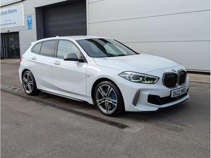 BMW 1 Series 2.0 M135i Auto XDrive Euro 6 (s/s) 5dr BMW 1 Series 2.0 M135i Auto XDrive Euro 6 (s/s) 5dr