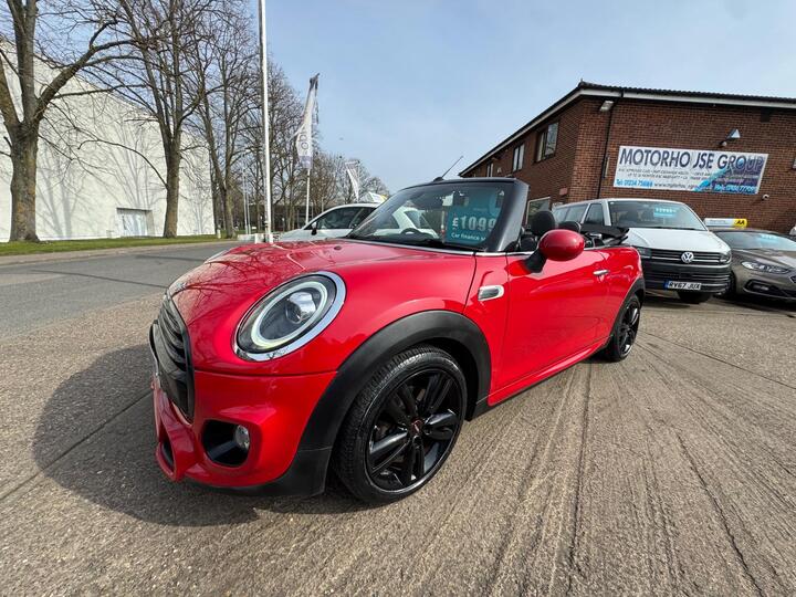 MINI Convertible 1.5 Cooper Steptronic Euro 6 (s/s) 2dr
