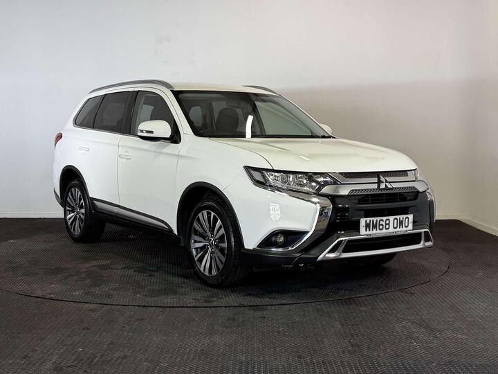 Mitsubishi OUTLANDER 2.0 MIVEC Juro CVT 4WD Euro 6 (s/s) 5dr Mitsubishi OUTLANDER 2.0 MIVEC Juro CVT 4WD Euro 6 (s/s) 5dr