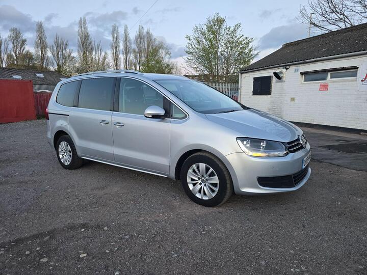 Volkswagen Sharan 2.0 TDI SE Nav DSG Euro 6 (s/s) 5dr