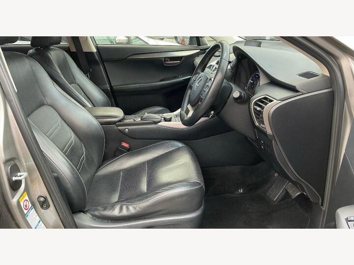 Lexus NX 2.5 300h Luxury E-CVT 4WD Euro 6 (s/s) 5dr