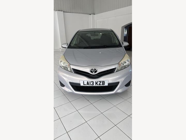 Toyota Yaris 1.0Dual VVT-i TR Multidrive S Euro 5 5dr