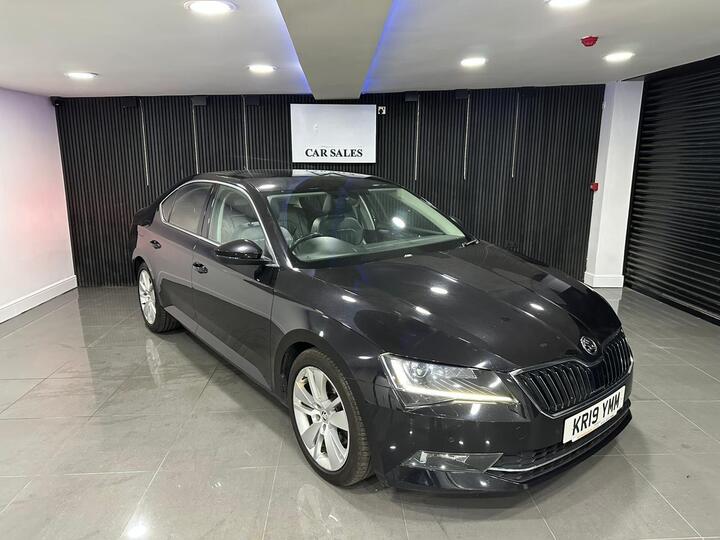 Skoda Superb 2.0 TDI SE L Executive DSG Euro 6 (s/s) 5dr Skoda Superb 2.0 TDI SE L Executive DSG Euro 6 (s/s) 5dr