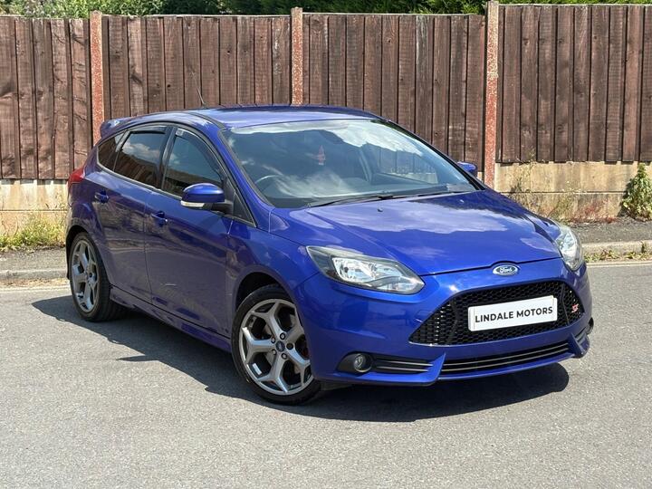 Ford Focus 2.0T EcoBoost ST-2 Euro 5 (s/s) 5dr