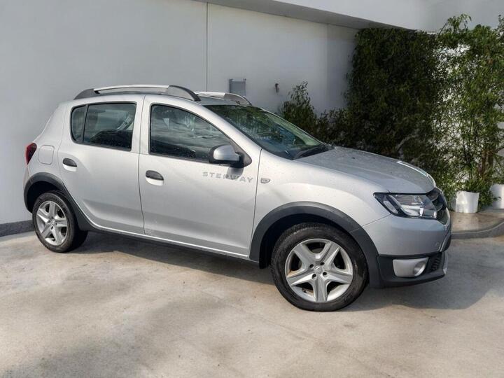 Dacia SANDERO STEPWAY 1.5 DCi Laureate Euro 5 5dr