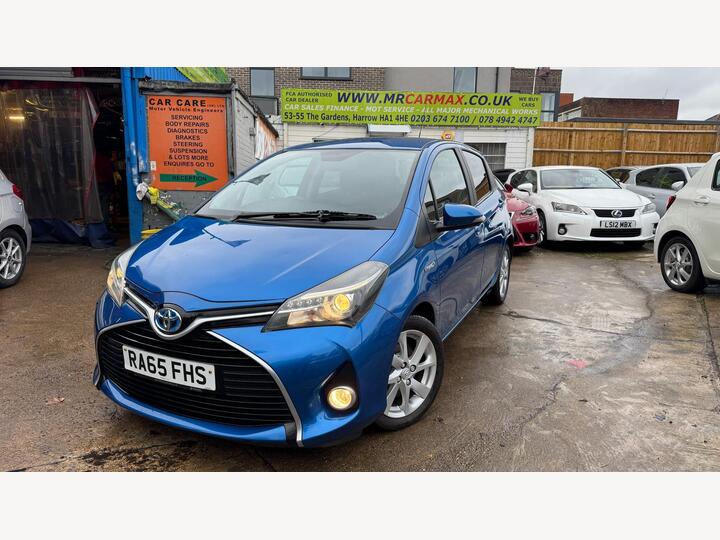 Toyota Yaris 1.5 VVT-h Sport E-CVT Euro 6 5dr