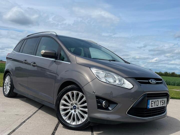 Ford Grand C-Max 1.0T EcoBoost Titanium Euro 5 (s/s) 5dr Ford Grand C-Max 1.0T EcoBoost Titanium Euro 5 (s/s) 5dr