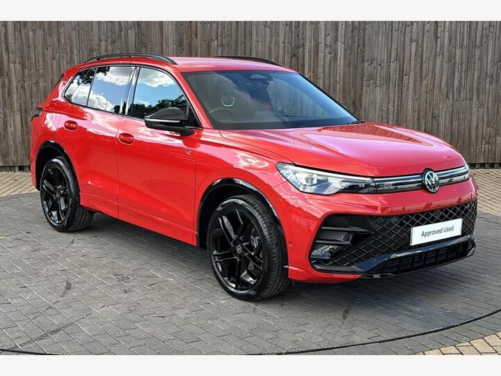 Volkswagen Tiguan 1.5 ETSI MHEV R-Line DSG Euro 6 (s/s) 5dr Volkswagen Tiguan 1.5 ETSI MHEV R-Line DSG Euro 6 (s/s) 5dr