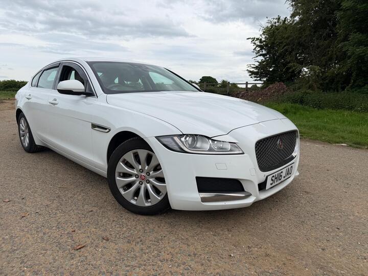 Jaguar XF 2.0d Portfolio Auto Euro 6 (s/s) 4dr