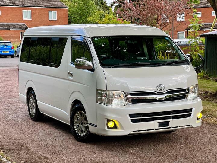 Toyota HiAce 2.7L GL DAY/VAN CAMPER AUTO Toyota HiAce 2.7L GL DAY/VAN CAMPER AUTO