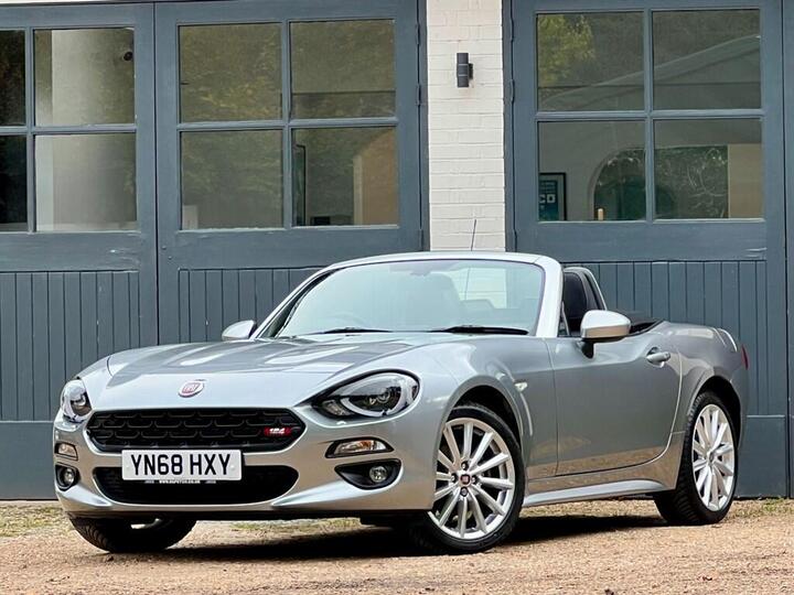 Fiat 124 Spider 1.4 MultiAir Lusso Plus Euro 6 2dr Fiat 124 Spider 1.4 MultiAir Lusso Plus Euro 6 2dr