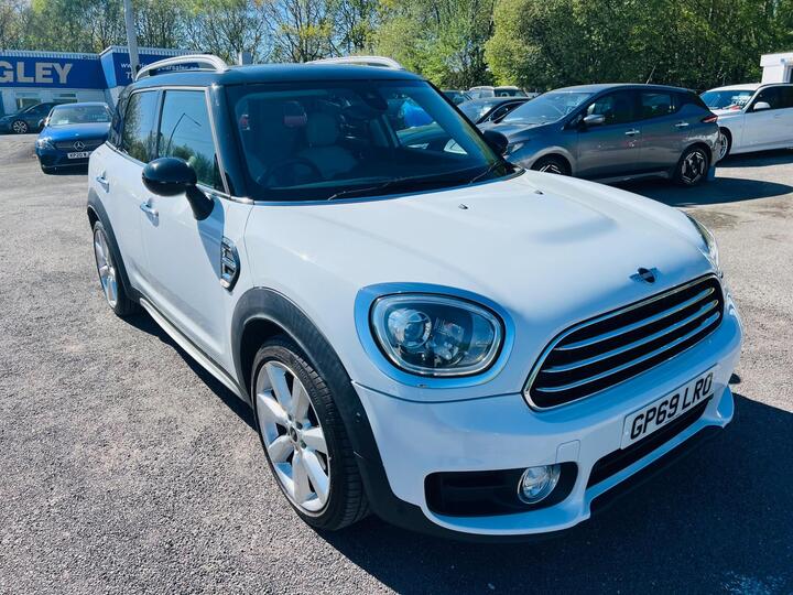 MINI Countryman 1.5 Cooper Exclusive Steptronic Euro 6 (s/s) 5dr MINI Countryman 1.5 Cooper Exclusive Steptronic Euro 6 (s/s) 5dr