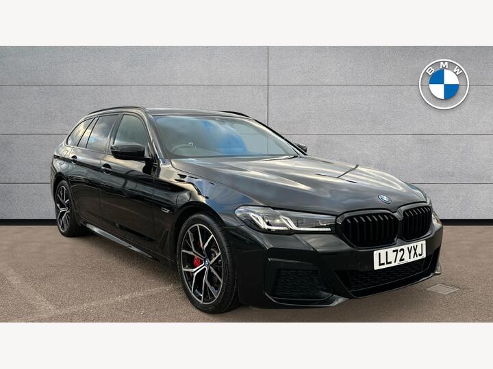 BMW 5 Series 2.0 530e 12kWh M Sport Touring Steptronic Euro 6 (s/s) 5dr BMW 5 Series 2.0 530e 12kWh M Sport Touring Steptronic Euro 6 (s/s) 5dr