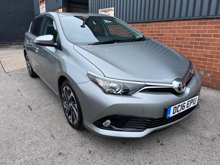 Toyota Auris 1.2 VVT-i Design Euro 6 (s/s) 5dr