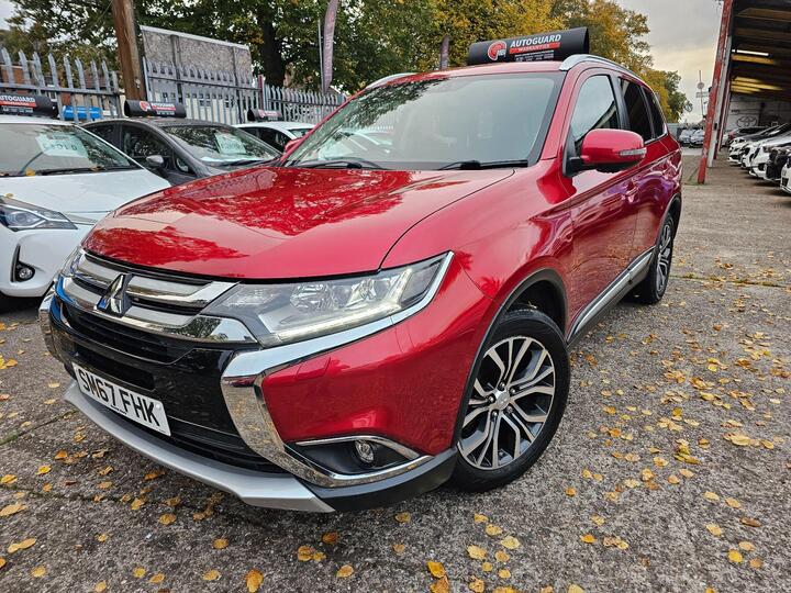 Mitsubishi Outlander 2.2 DI-D 4 Auto 4WD Euro 6 5dr Mitsubishi Outlander 2.2 DI-D 4 Auto 4WD Euro 6 5dr