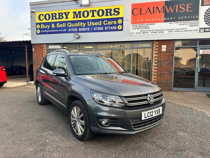 Volkswagen Tiguan 2.0 TDI Sport 4WD Euro 5 5dr Volkswagen Tiguan 2.0 TDI Sport 4WD Euro 5 5dr