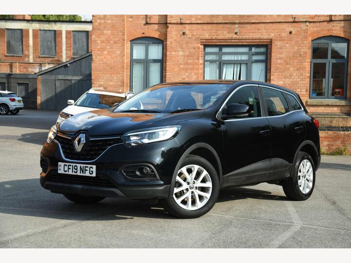 Renault KADJAR 1.3 TCe Play Euro 6 (s/s) 5dr Renault KADJAR 1.3 TCe Play Euro 6 (s/s) 5dr