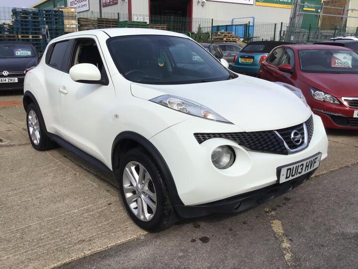 Nissan Juke 1.6 Tekna Euro 5 (s/s) 5dr Nissan Juke 1.6 Tekna Euro 5 (s/s) 5dr