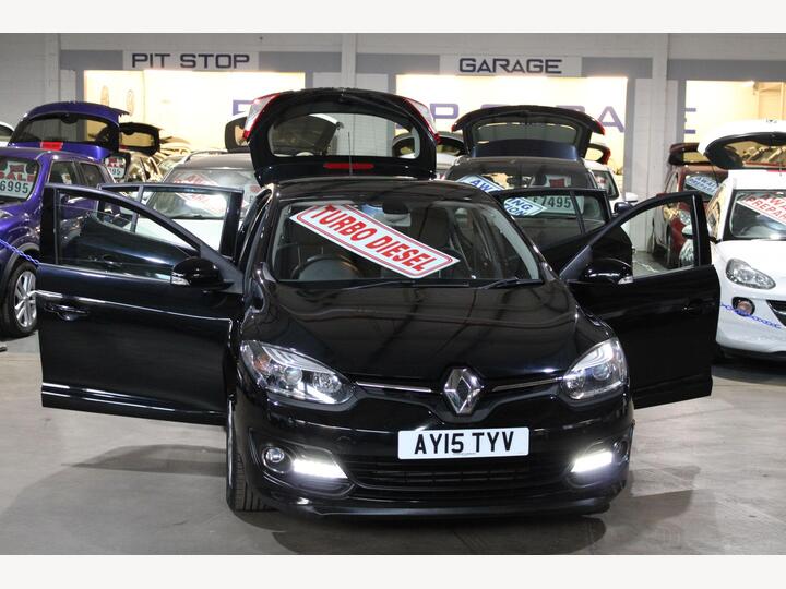 Renault Megane 1.5 DCi ENERGY Dynamique TomTom Euro 5 (s/s) 5dr Renault Megane 1.5 DCi ENERGY Dynamique TomTom Euro 5 (s/s) 5dr