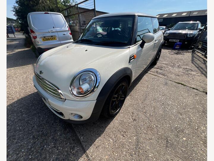 MINI Hatch 2.0 Cooper D Auto Euro 5 3dr