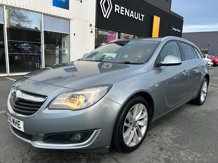 Vauxhall Insignia 2.0 CDTi EcoFLEX SRi Nav Sports Tourer Euro 5 (s/s) 5dr Vauxhall Insignia 2.0 CDTi EcoFLEX SRi Nav Sports Tourer Euro 5 (s/s) 5dr