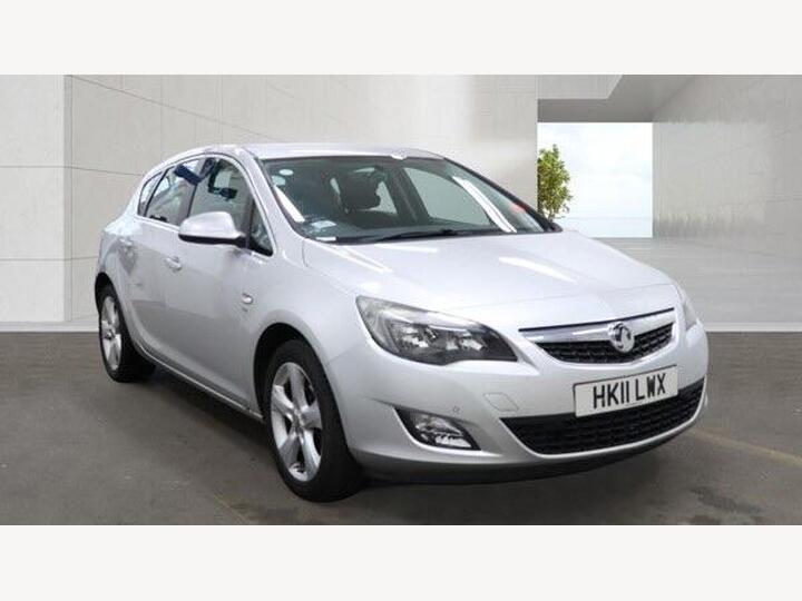 Vauxhall Astra 1.4 16v SRi Euro 5 5dr Vauxhall Astra 1.4 16v SRi Euro 5 5dr