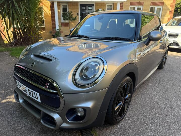 MINI Hatch 2.0 Cooper S Works Euro 6 (s/s) 3dr