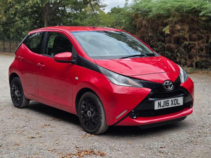 Toyota AYGO 1.0 VVT-i X-play Euro 5 5dr Euro 5