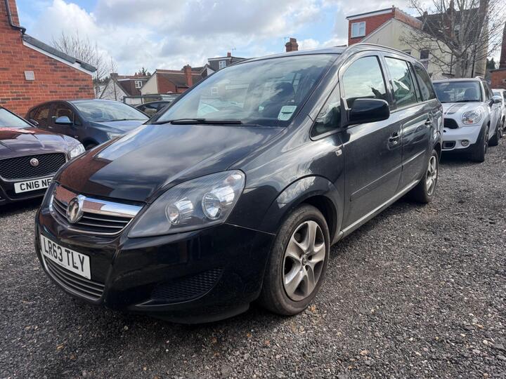 Vauxhall Zafira 1.6 16V Exclusiv Euro 5 5dr Vauxhall Zafira 1.6 16V Exclusiv Euro 5 5dr