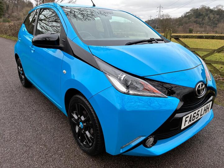 Toyota AYGO 1.0 VVT-i X-cite Euro 6 5dr Toyota AYGO 1.0 VVT-i X-cite Euro 6 5dr