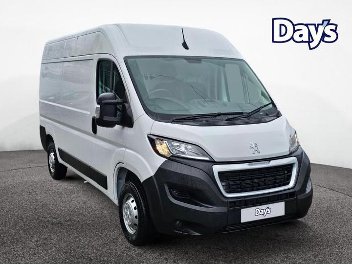 Peugeot Boxer 2.2 BlueHDi 335 Professional Premium + Panel Van 5dr Diesel Manual L2 High Roof Euro 6 (s/s) (140 Ps)