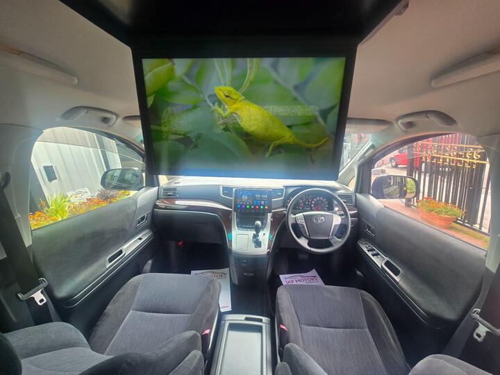 Toyota Vellfire 7 SEATER