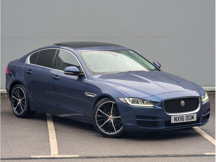 Jaguar XE 2.0d Portfolio Euro 6 (s/s) 4dr