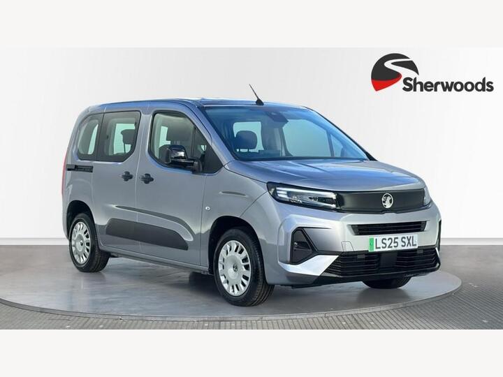 Vauxhall Combo Life Electric 52kWh Design Auto 5dr (7.4kW Charger) Vauxhall Combo Life Electric 52kWh Design Auto 5dr (7.4kW Charger)