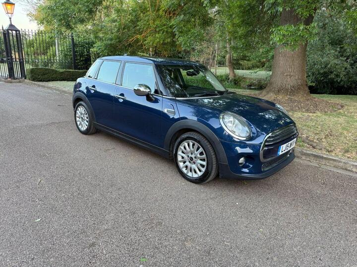 MINI HATCH 1.5 Cooper Auto Euro 6 (s/s) 5dr