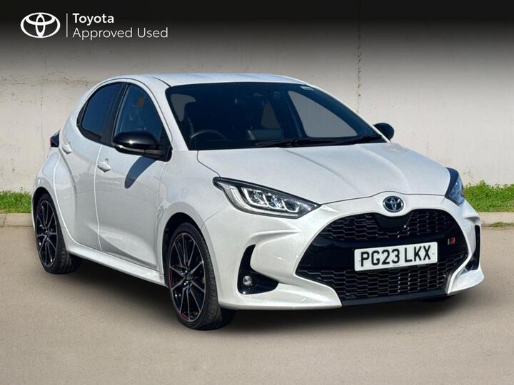 Toyota Yaris 1.5 VVT-h GR SPORT E-CVT Euro 6 (s/s) 5dr