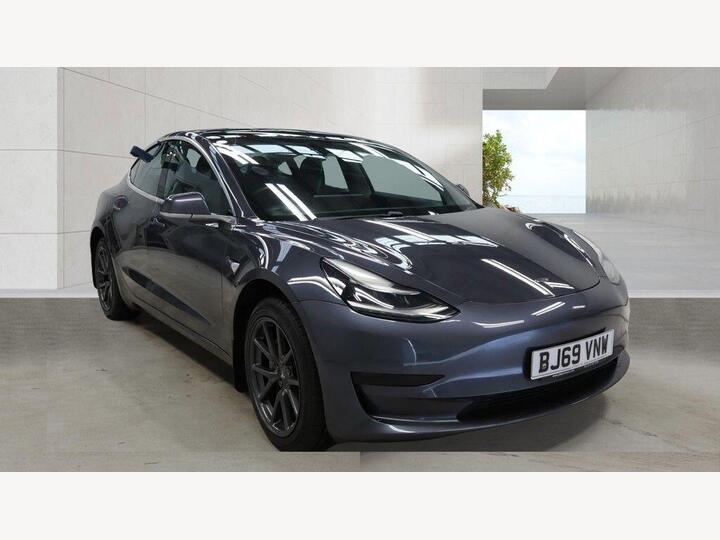 Tesla Model 3 Standard Range Plus Auto RWD 4dr