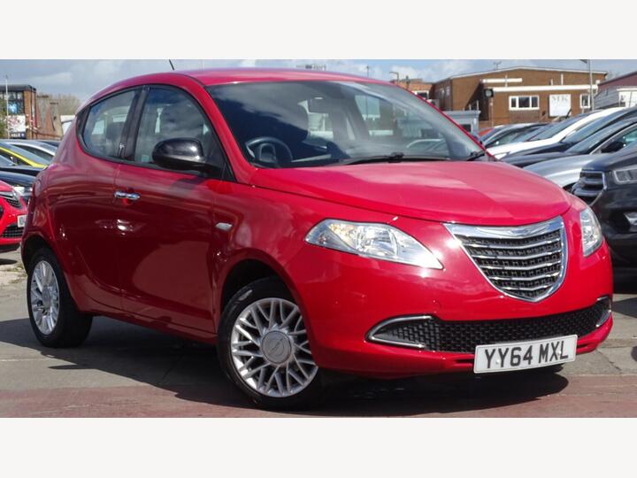 Chrysler YPSILON 1.2 Gold Euro 6 5dr Chrysler YPSILON 1.2 Gold Euro 6 5dr