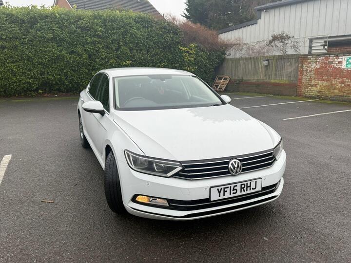 Volkswagen Passat 2.0 TDI BlueMotion Tech SE Business DSG Euro 6 (s/s) 4dr Volkswagen Passat 2.0 TDI BlueMotion Tech SE Business DSG Euro 6 (s/s) 4dr