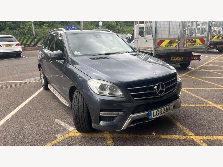 Mercedes-Benz M Class 3.0 ML350 V6 BlueTEC Sport G-Tronic 4WD Euro 6 (s/s) 5dr Mercedes-Benz M Class 3.0 ML350 V6 BlueTEC Sport G-Tronic 4WD Euro 6 (s/s) 5dr