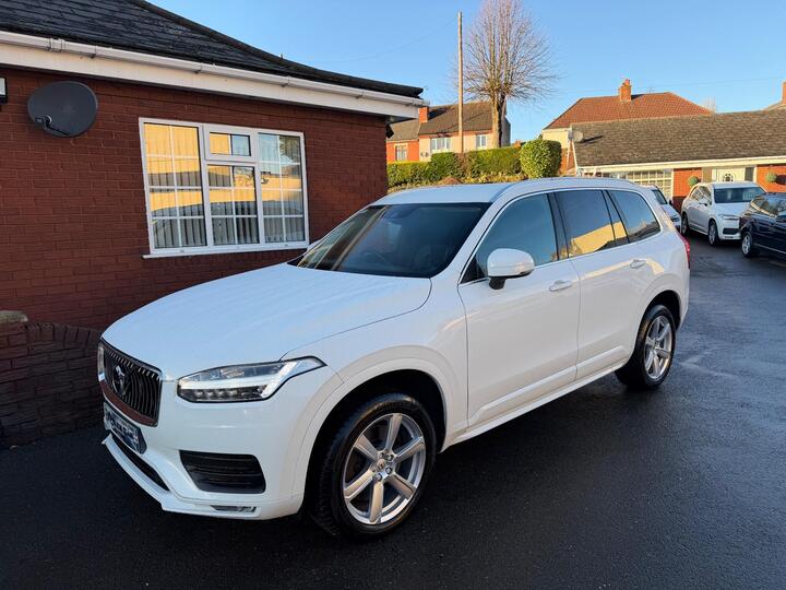 Volvo XC90 2.0 B5 MHEV Momentum Auto 4WD Euro 6 (s/s) 5dr