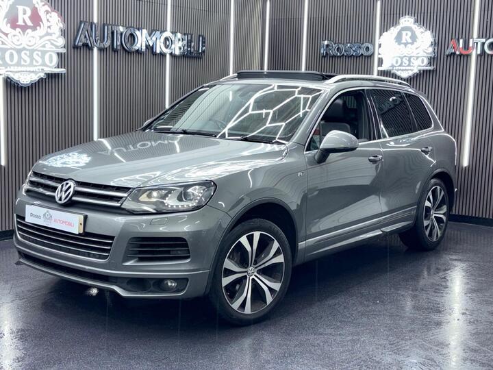 Volkswagen Touareg 3.0 TDI V6 BlueMotion Tech R-Line Tiptronic 4WD Euro 5 (s/s) 5dr Volkswagen Touareg 3.0 TDI V6 BlueMotion Tech R-Line Tiptronic 4WD Euro 5 (s/s) 5dr
