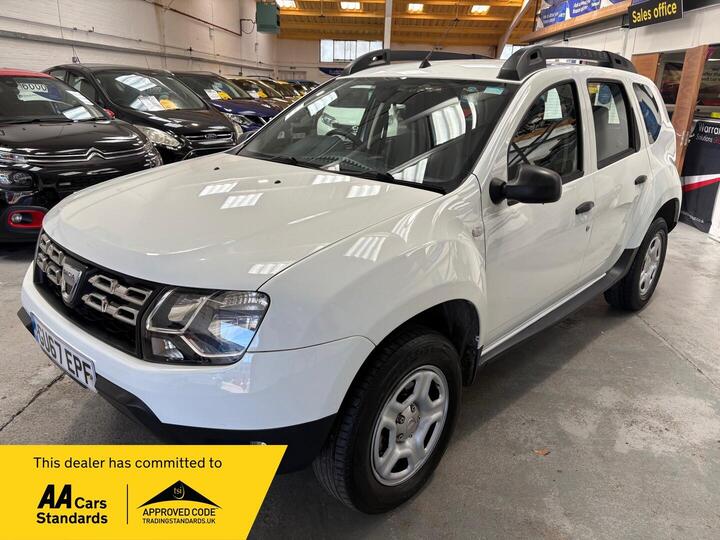 Dacia Duster 1.6 SCe Ambiance Euro 6 (s/s) 5dr Dacia Duster 1.6 SCe Ambiance Euro 6 (s/s) 5dr